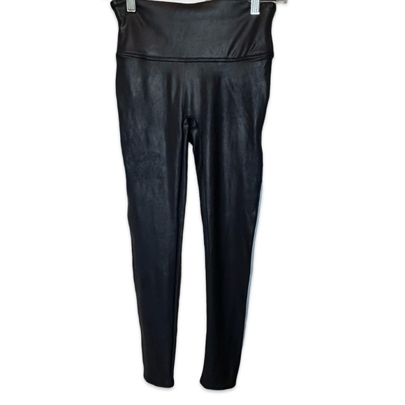 Spanx Faux Leather Navy Blue Stripe 7/8 Length Leggings Size Small Pants - Picture 5 of 10